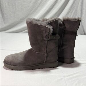 UGG Women's Short Suede Shearling Boots in Gray